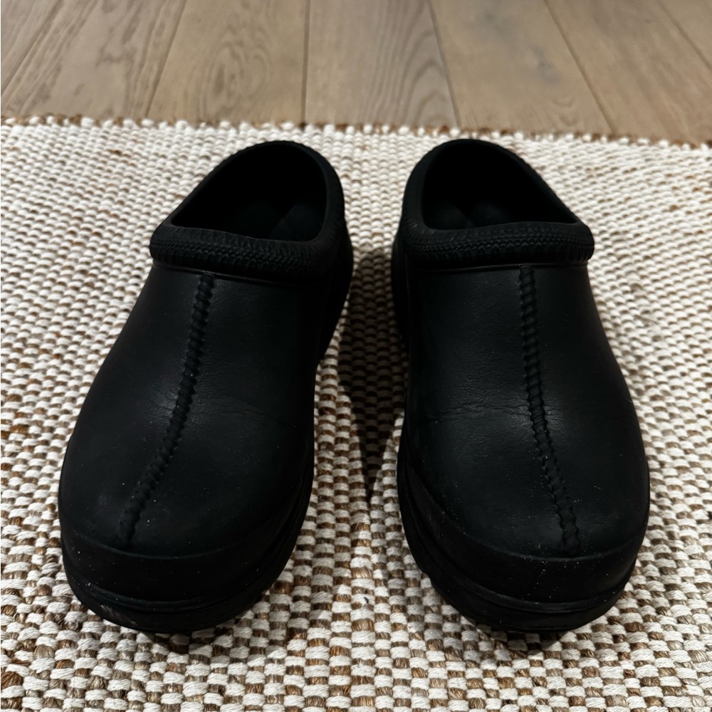 UGG Black Women's Tasman X size 7